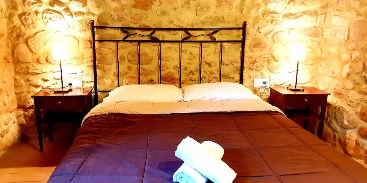 Masia Para Grupos Con Piscina Privada28 Pax Cabanelles Exterior foto